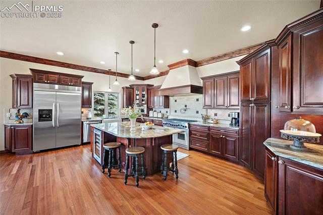 540 E Kings Deer Point