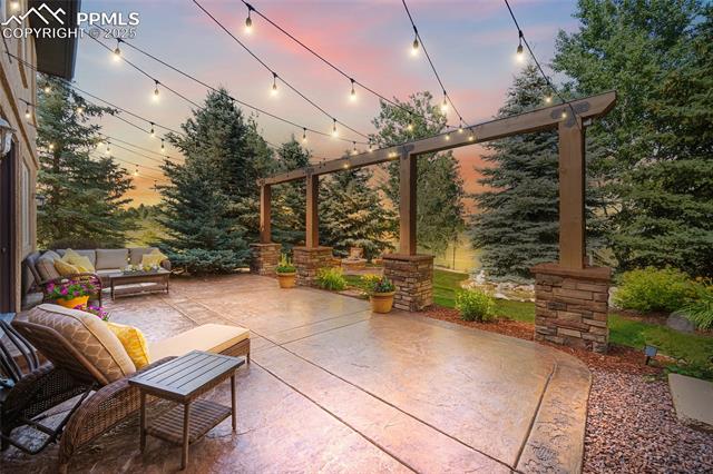 540 E Kings Deer Point