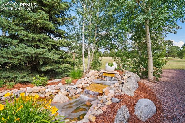 540 E Kings Deer Point