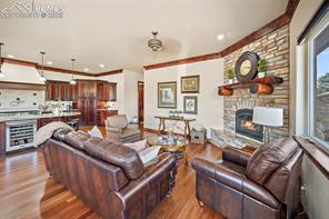 540 E Kings Deer Point