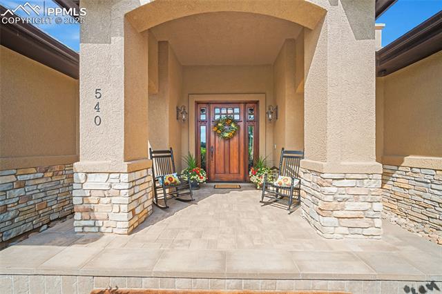 540 E Kings Deer Point