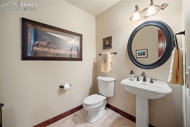 540 E Kings Deer Point