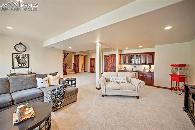 540 E Kings Deer Point