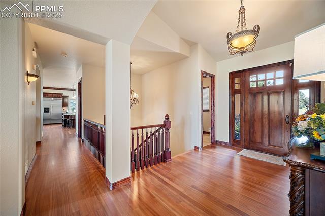 540 E Kings Deer Point