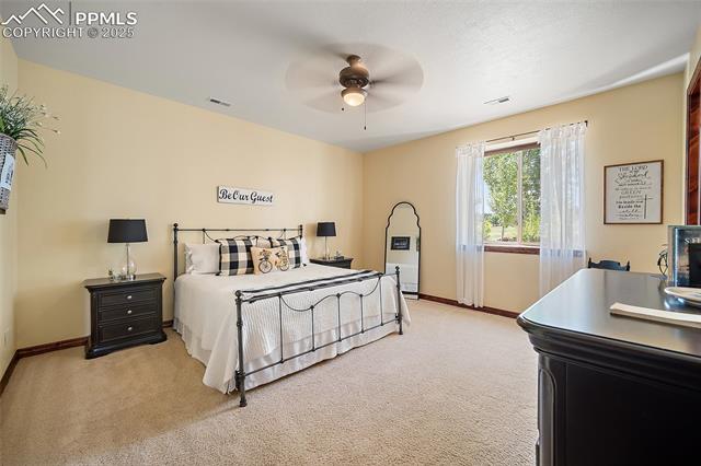 540 E Kings Deer Point