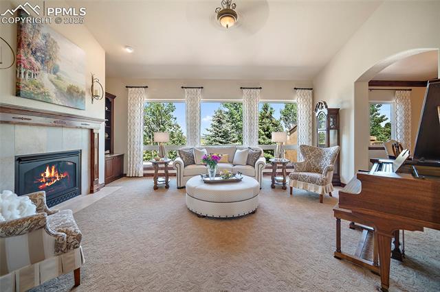 540 E Kings Deer Point