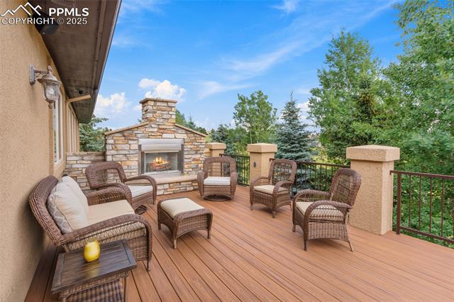 540 E Kings Deer Point