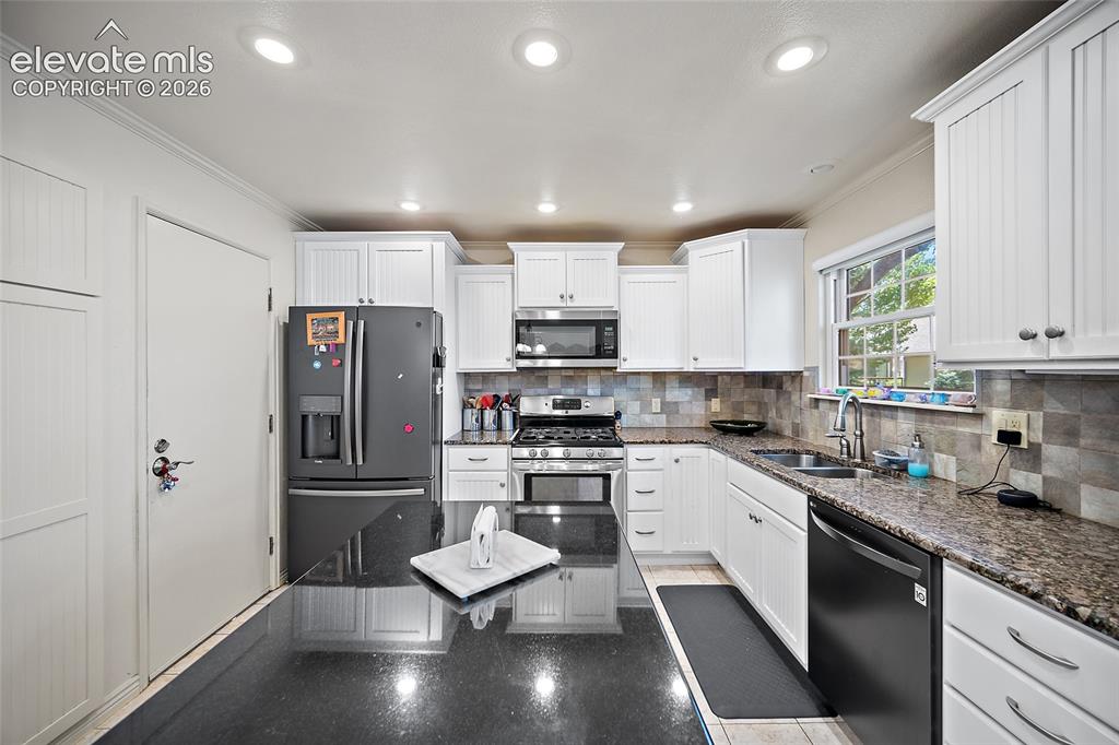 180 Cobblestone Drive