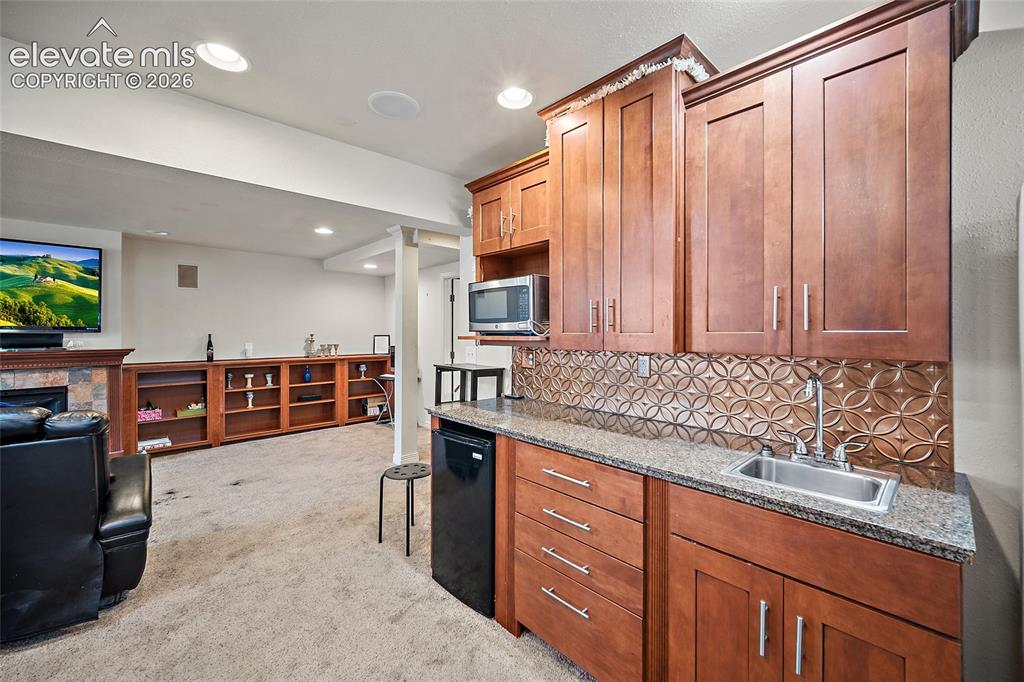 180 Cobblestone Drive