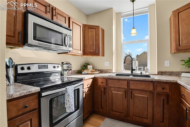 2450 Clarendon Drive