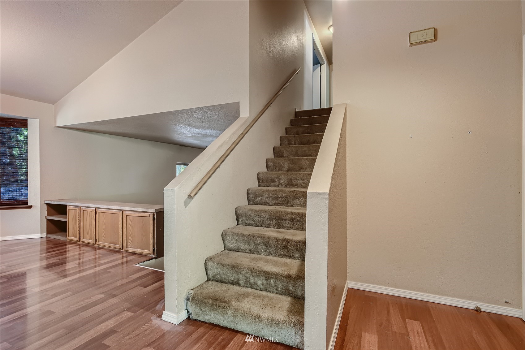 19102 60th Street E