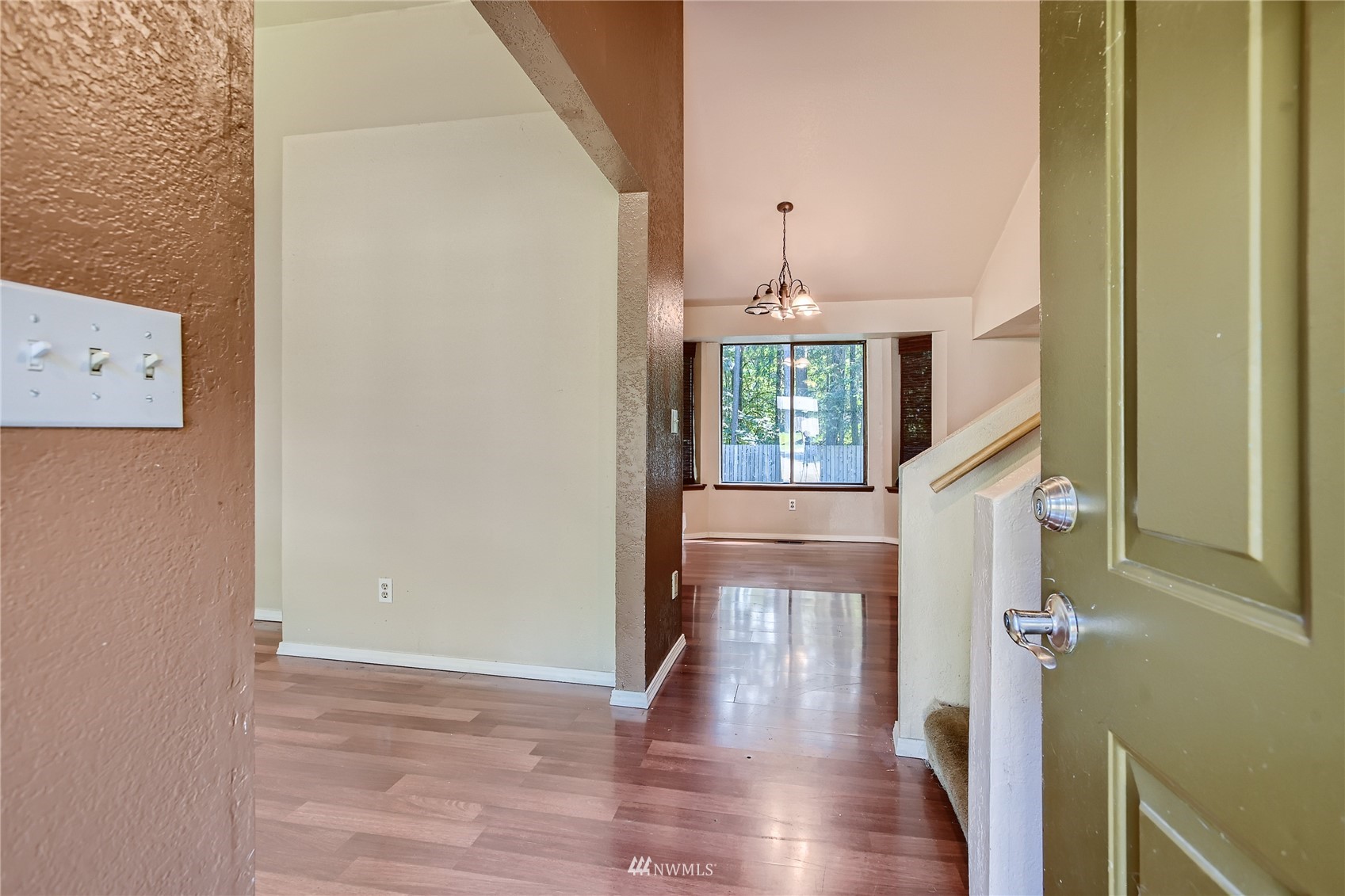 19102 60th Street E