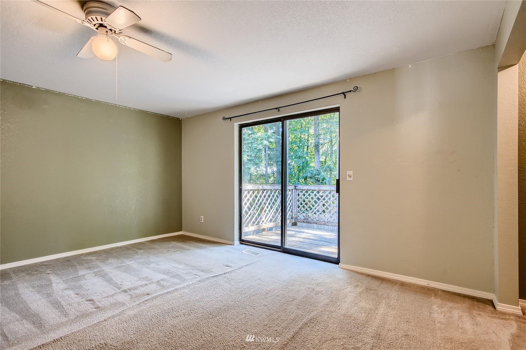 19102 60th Street E