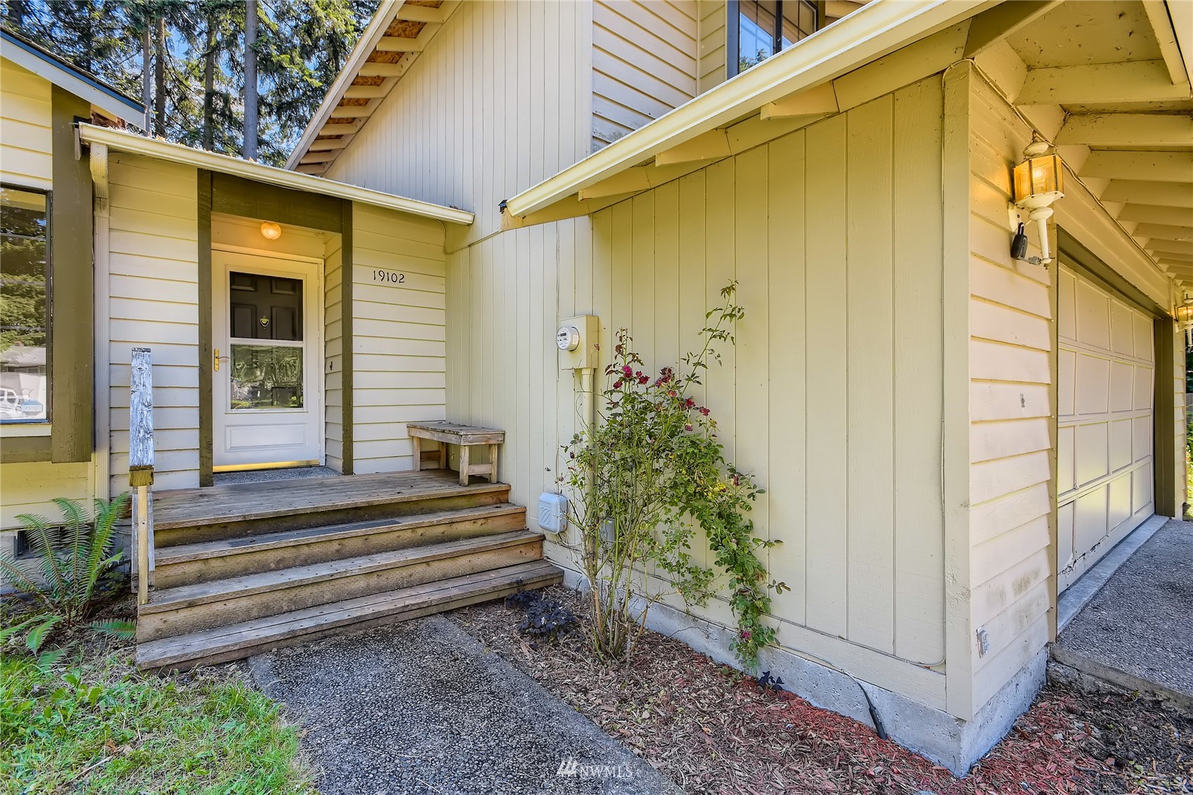 19102 60th Street E