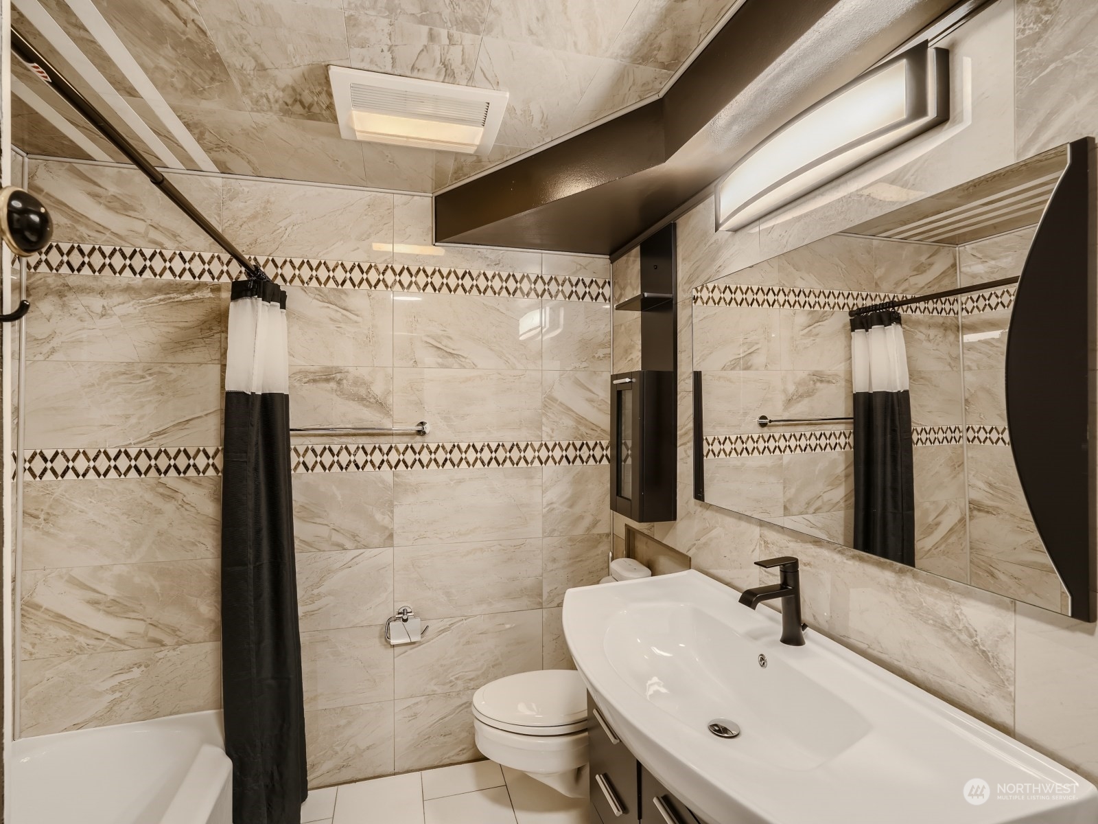 9520 Rainier Avenue S Unit: 302
