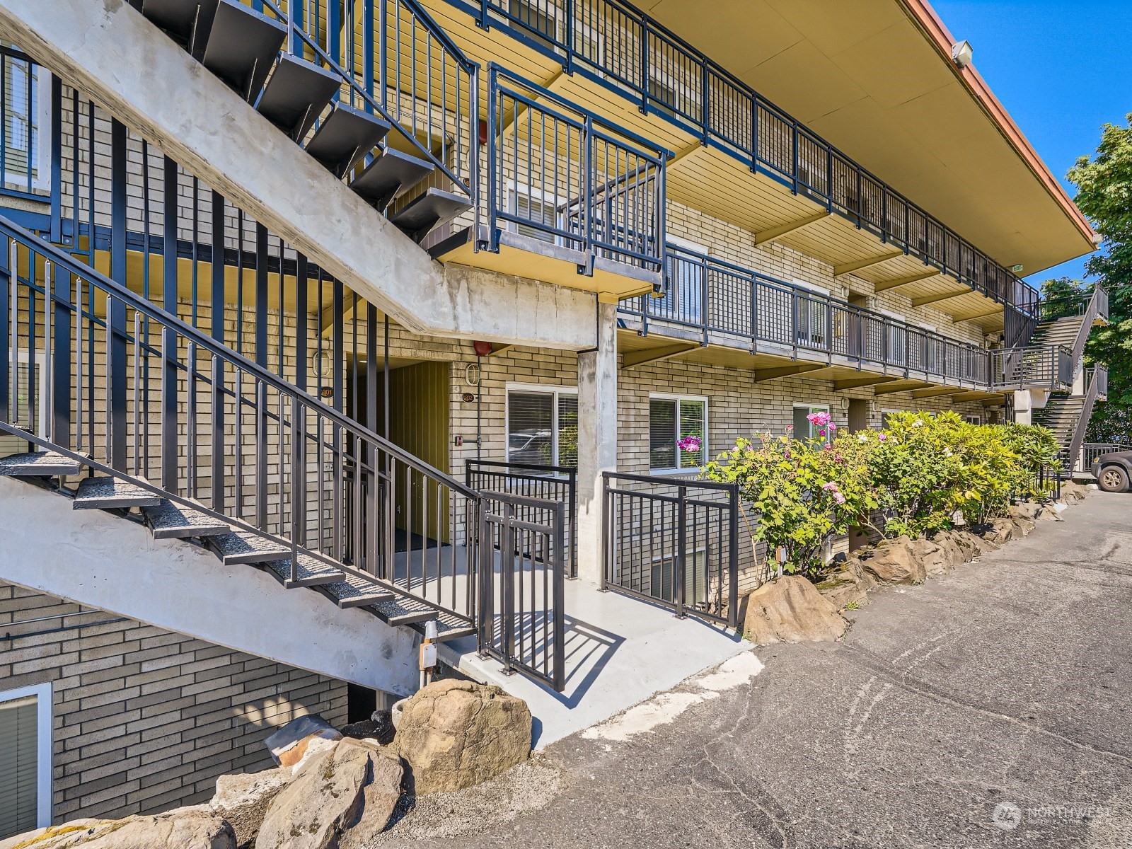 9520 Rainier Avenue S Unit: 302
