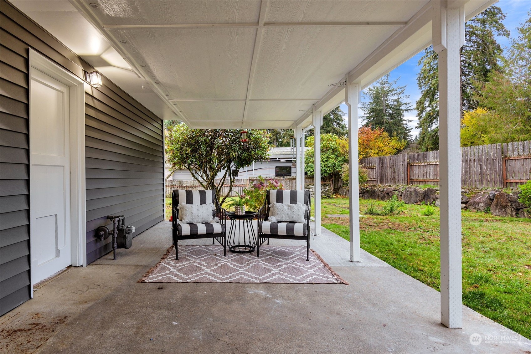 2176 Ponderosa Drive SE