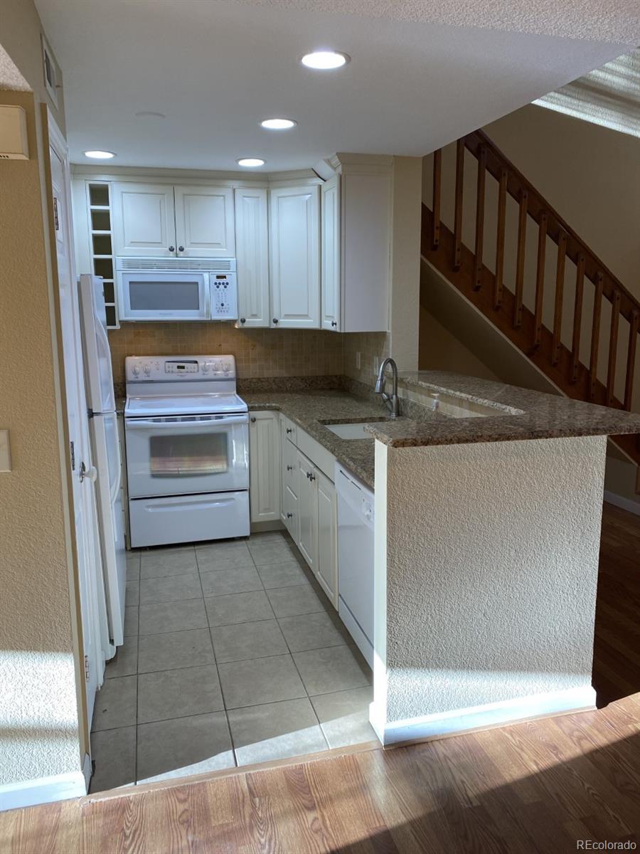3020 W Prentice Avenue Unit: G