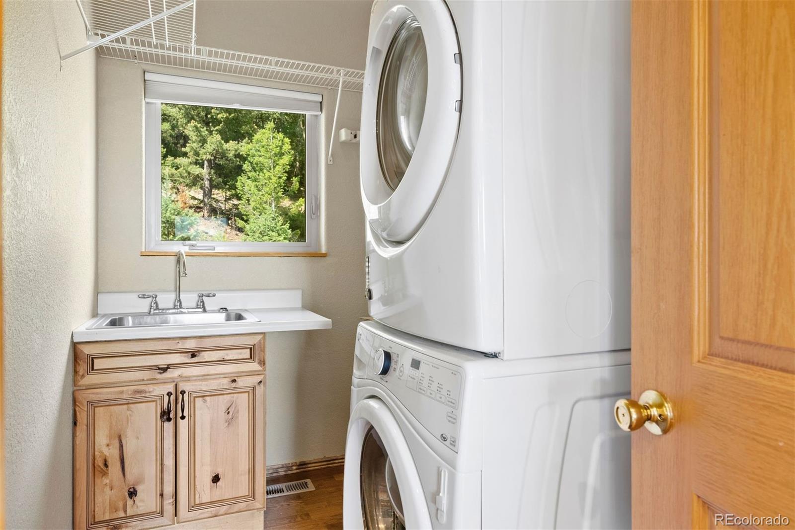 10060 Blue Sky Trail