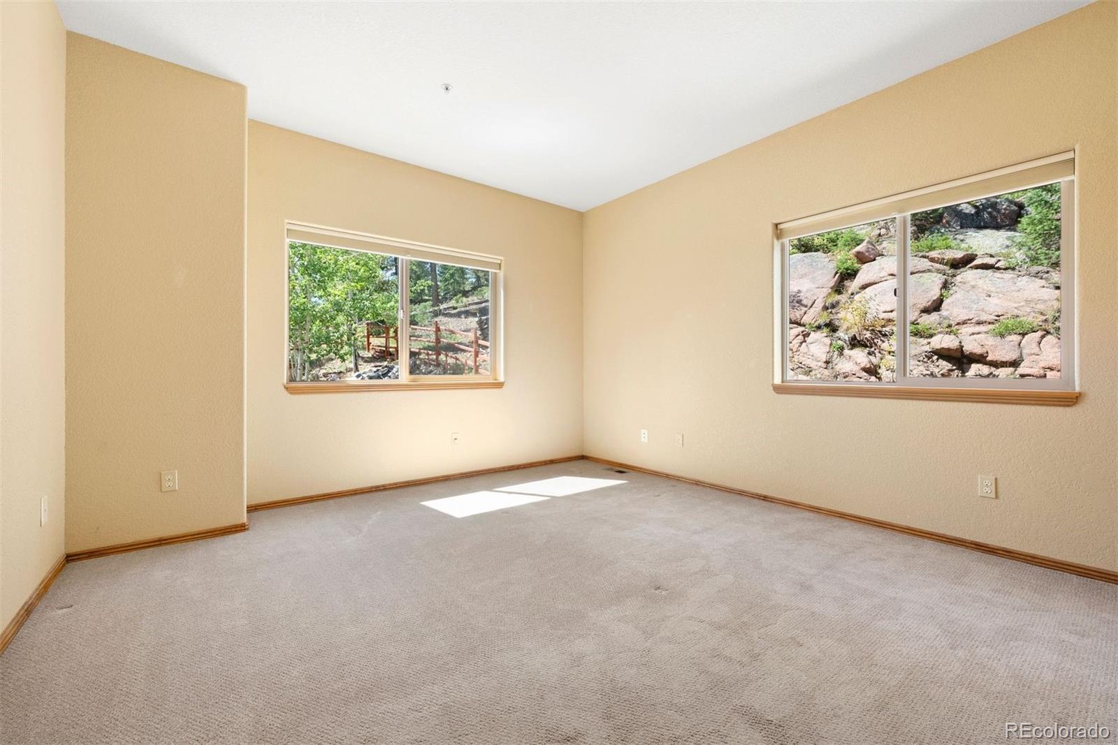 10060 Blue Sky Trail