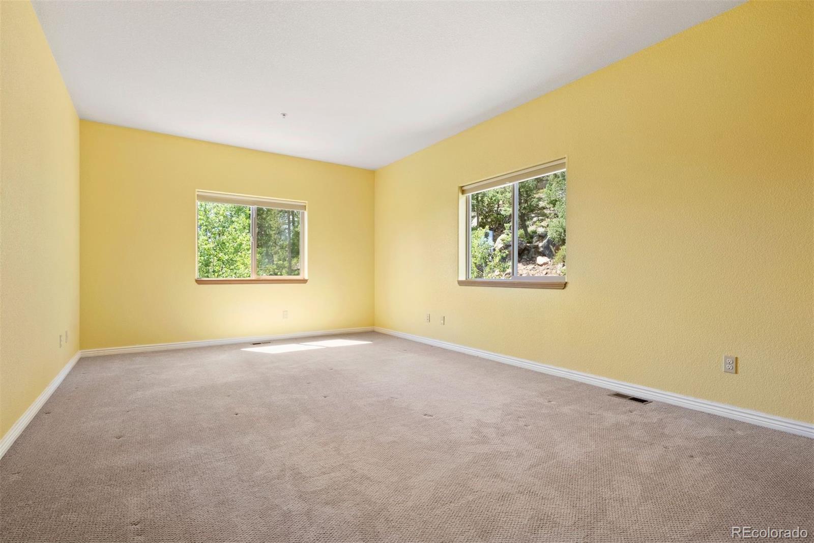 10060 Blue Sky Trail