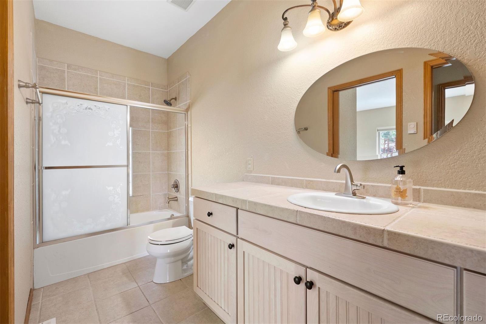 10060 Blue Sky Trail