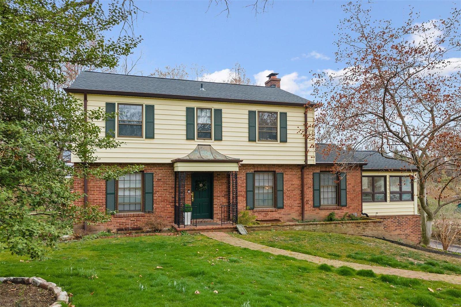 5 Loren Woods Drive