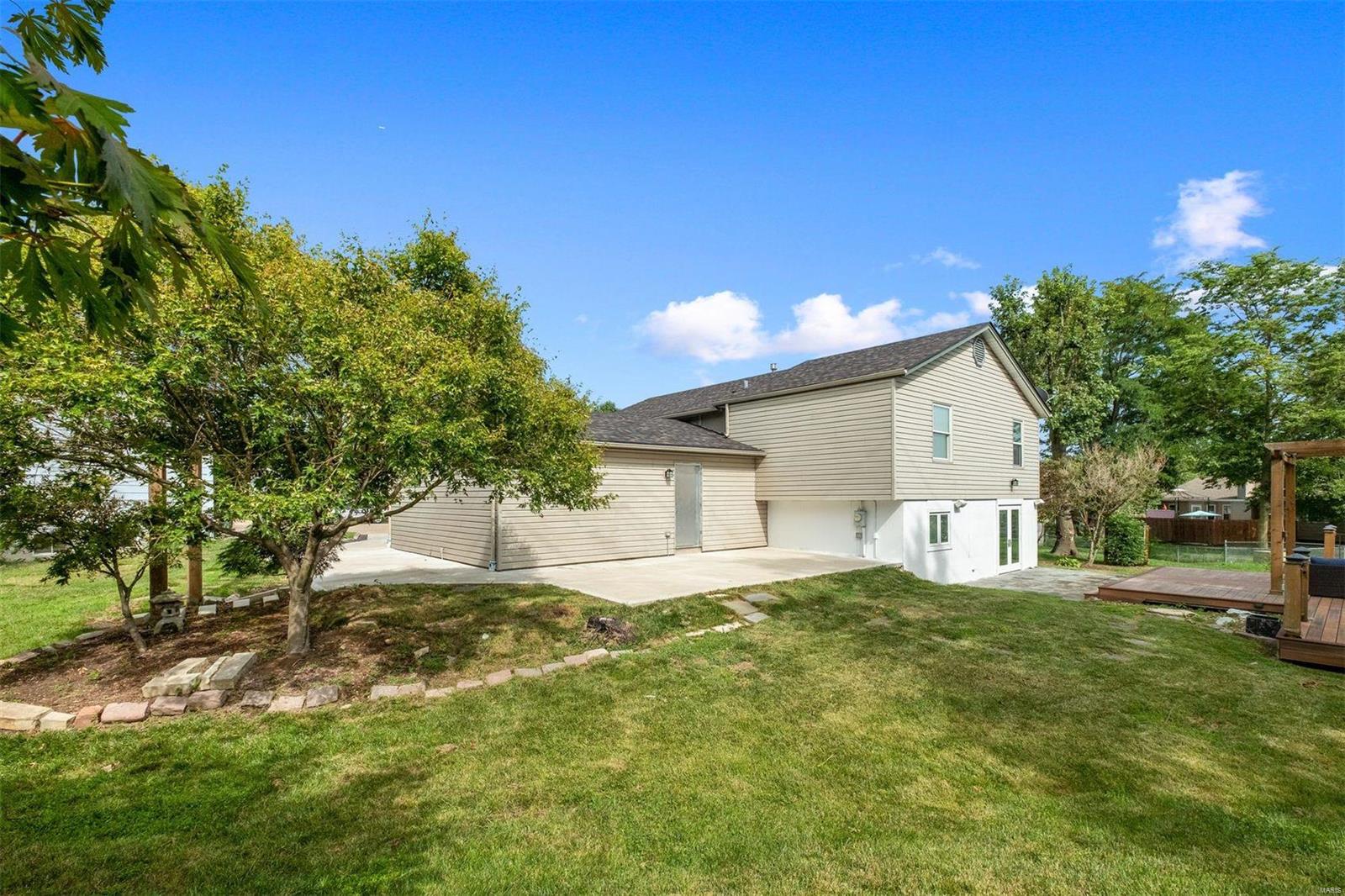 946 Carriage Hill Drive