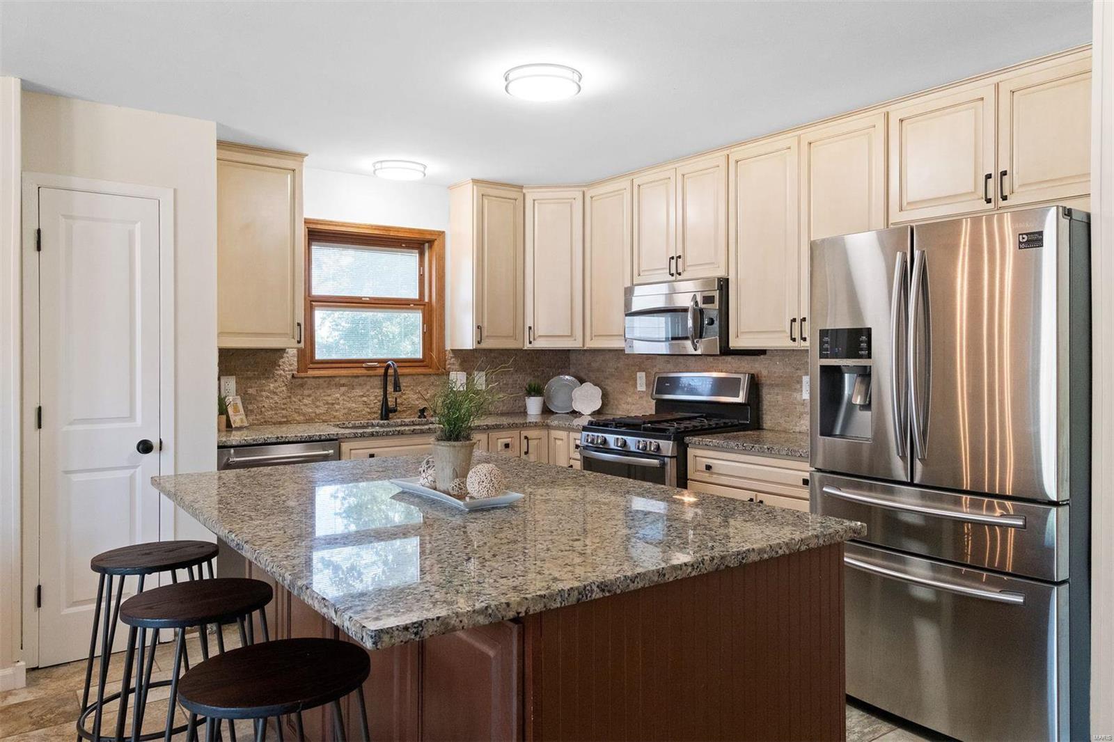 946 Carriage Hill Drive