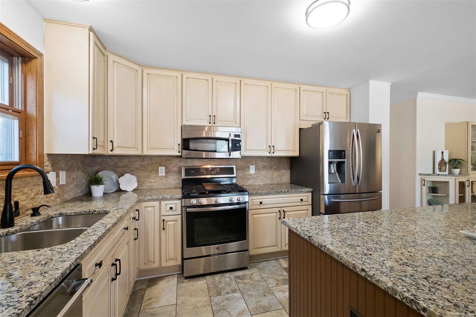 946 Carriage Hill Drive