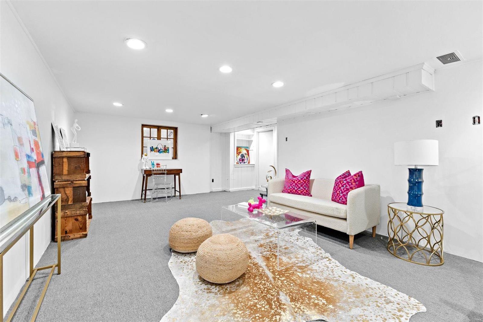 8033 Seminole Place