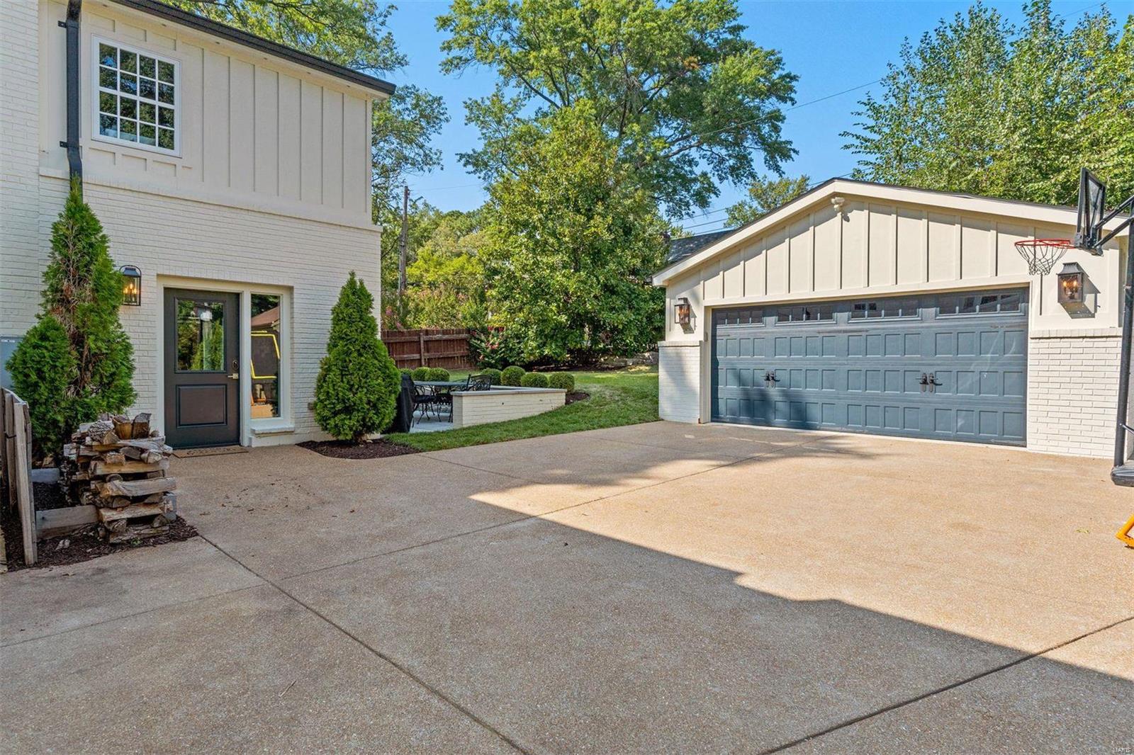 8033 Seminole Place