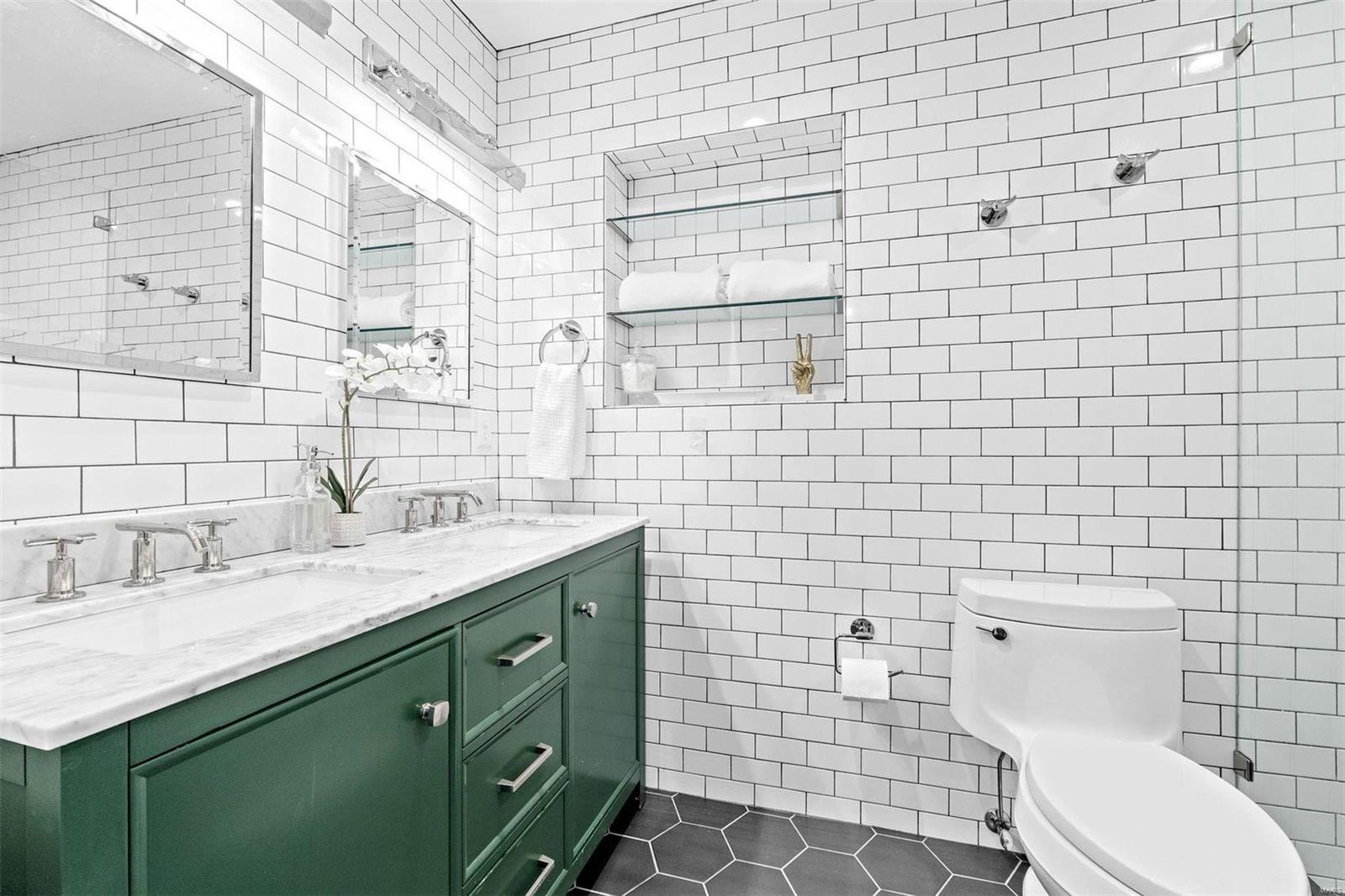 8033 Seminole Place