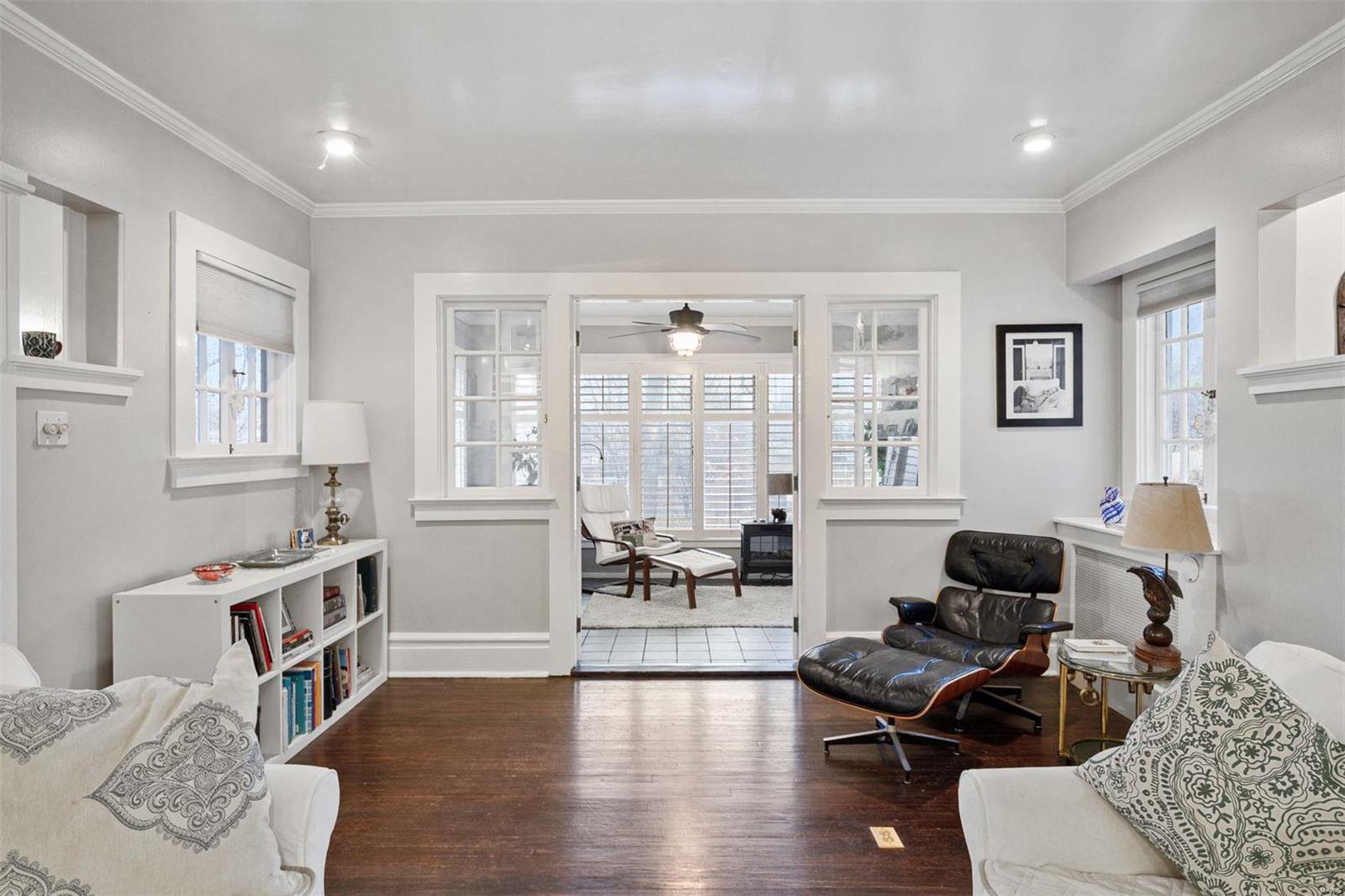 147 N Hanley Road