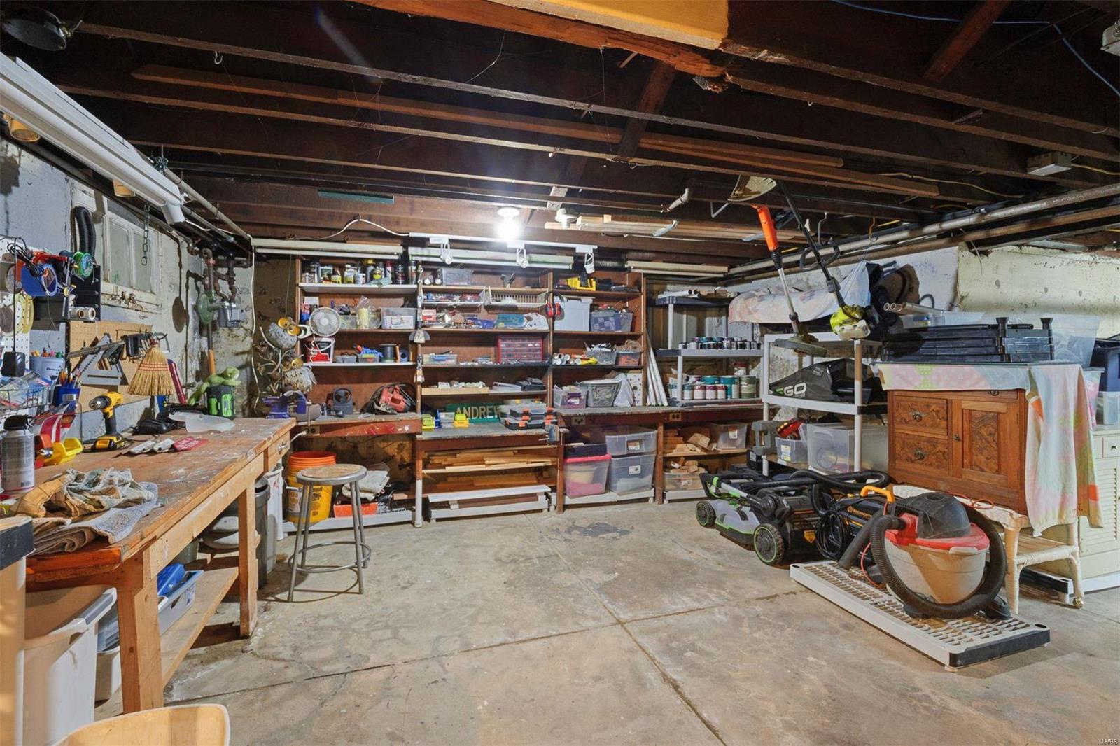 147 N Hanley Road