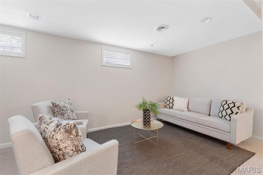 8704 Garden Court