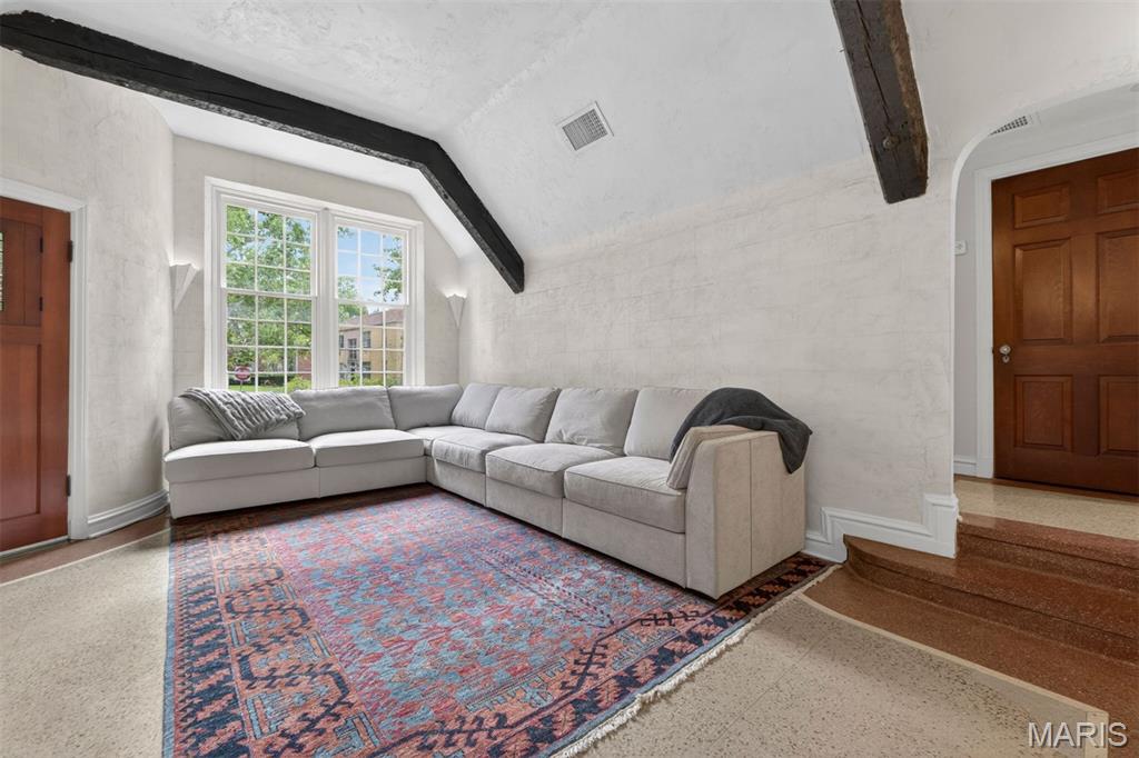 731 Westwood Drive Unit: 1S