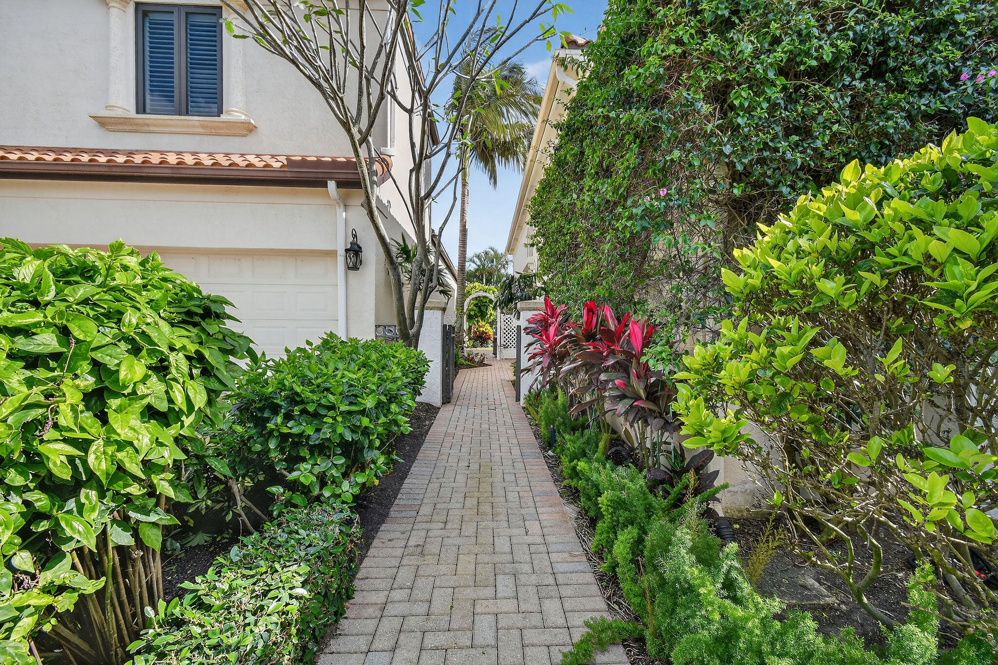 302 Alicante Drive