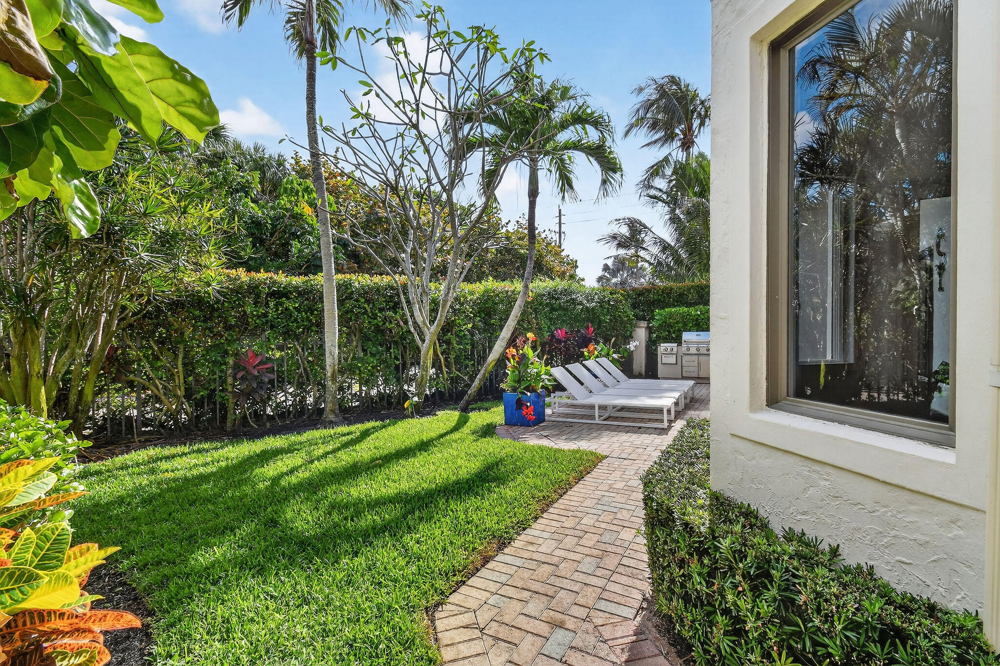 302 Alicante Drive