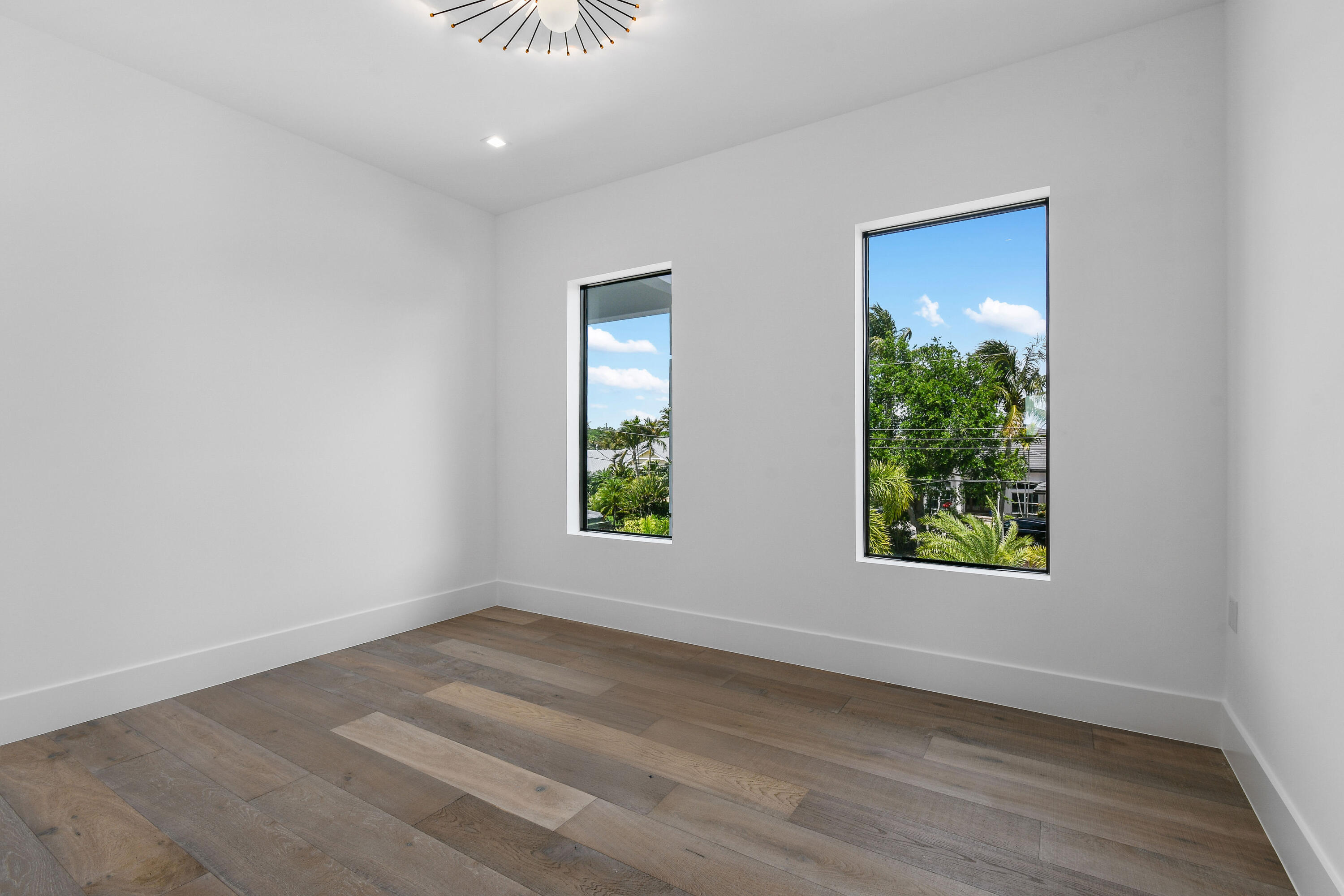 2408 Azure Circle