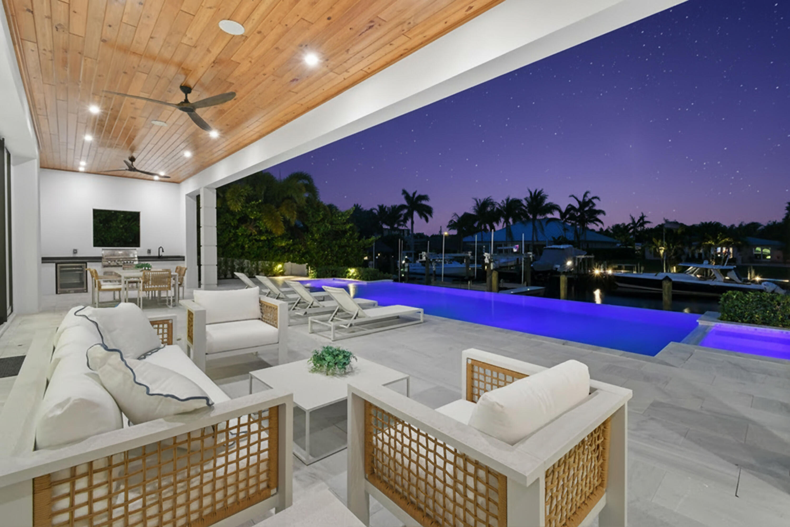 2408 Azure Circle