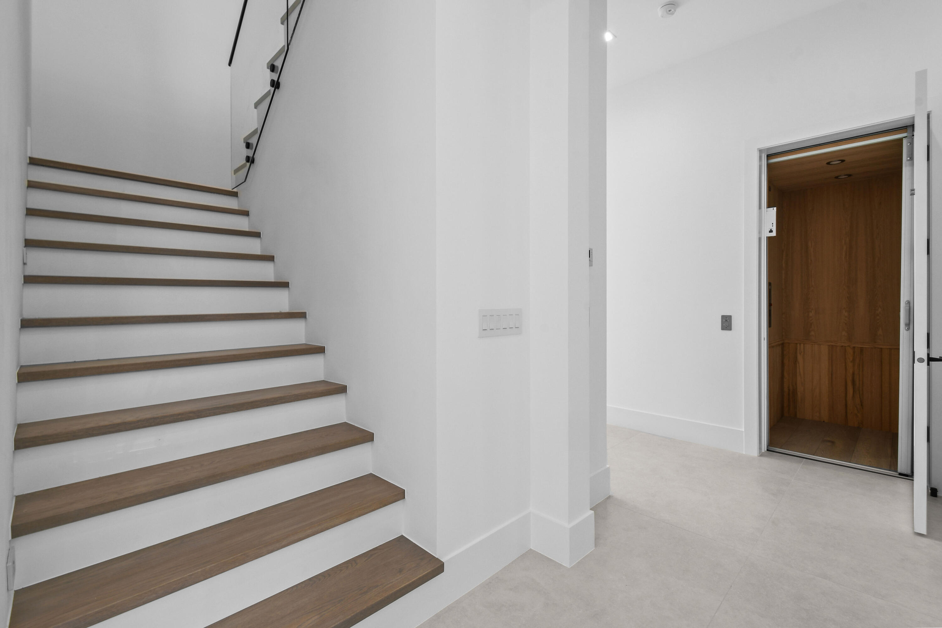 2408 Azure Circle