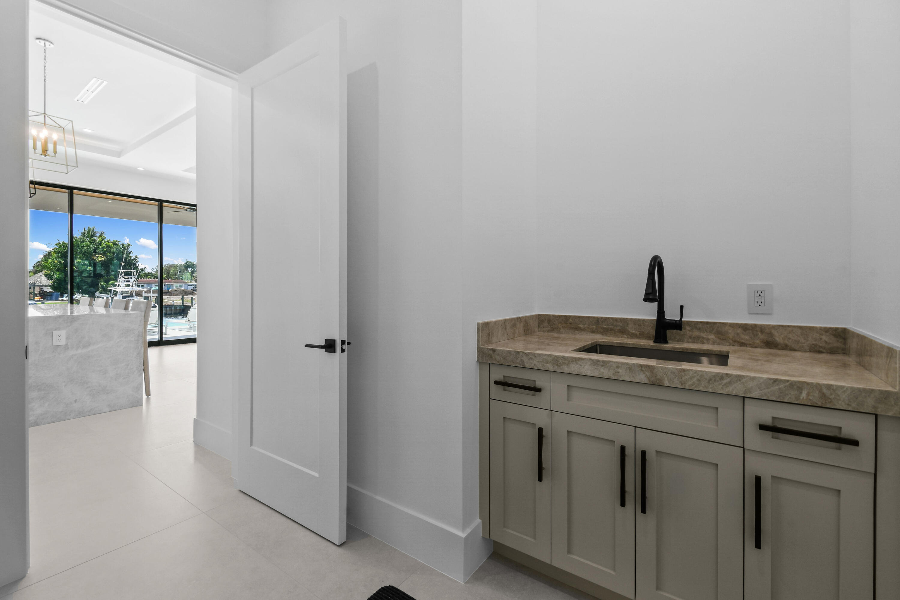 2408 Azure Circle