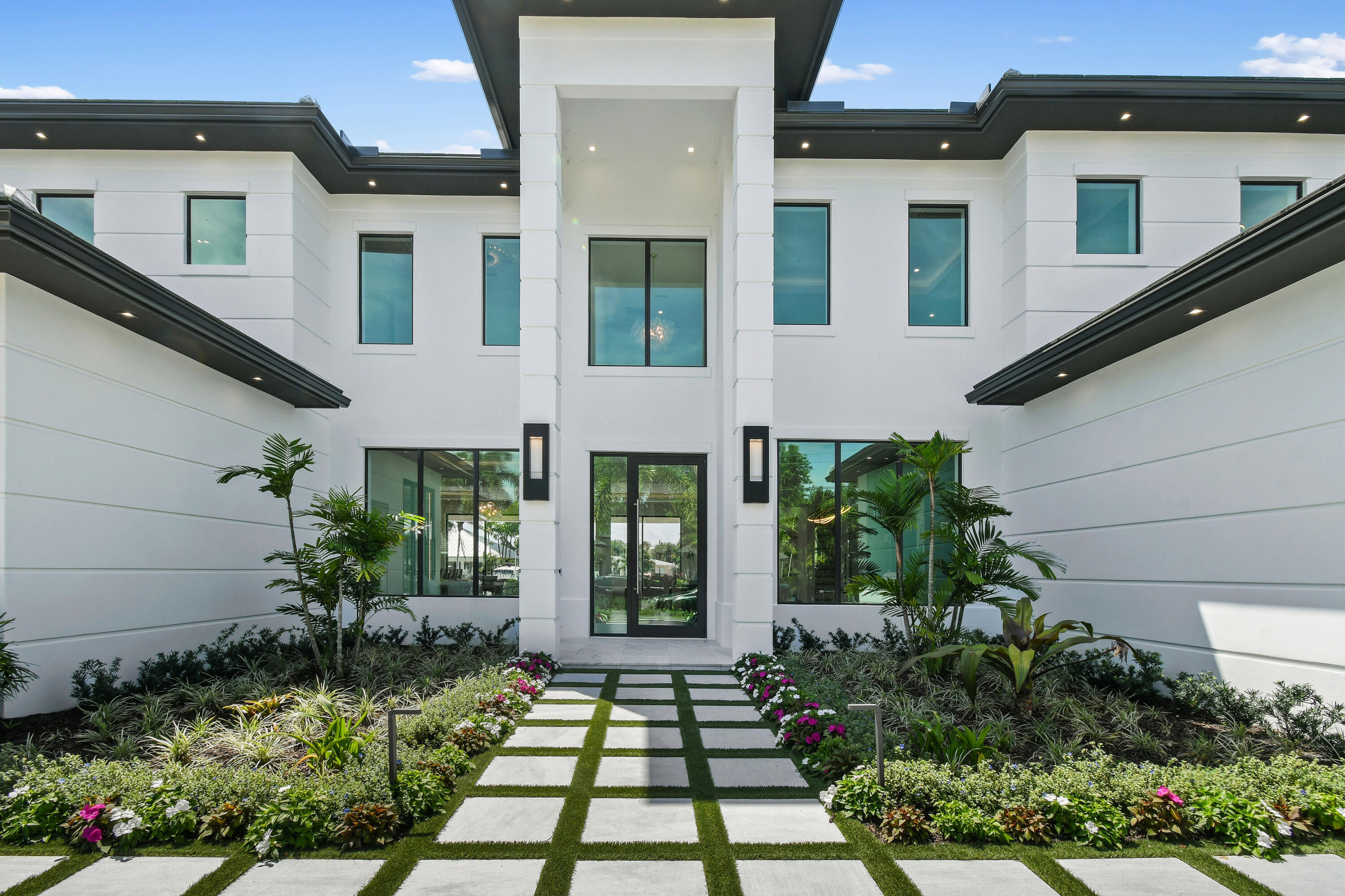 2408 Azure Circle