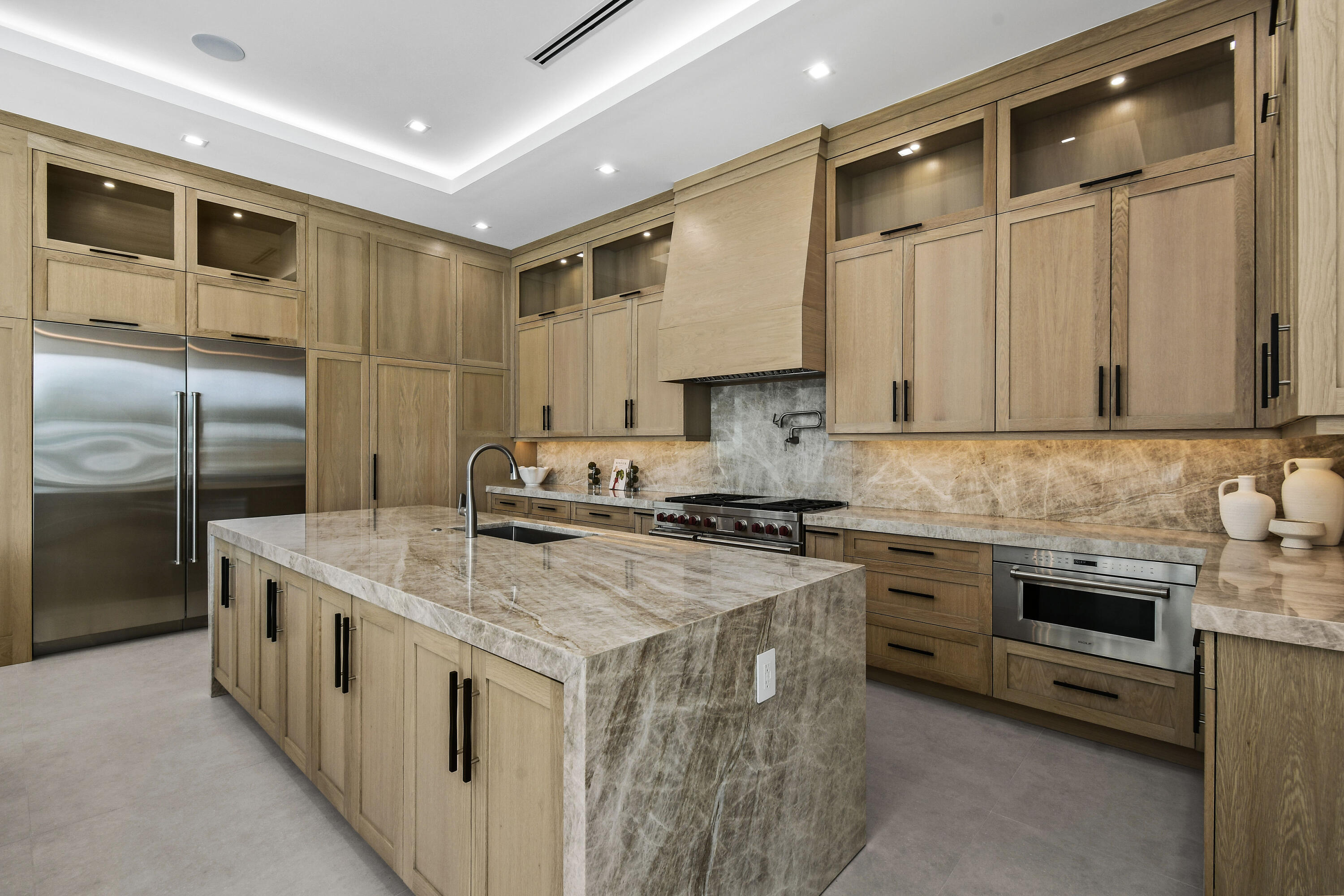 2408 Azure Circle