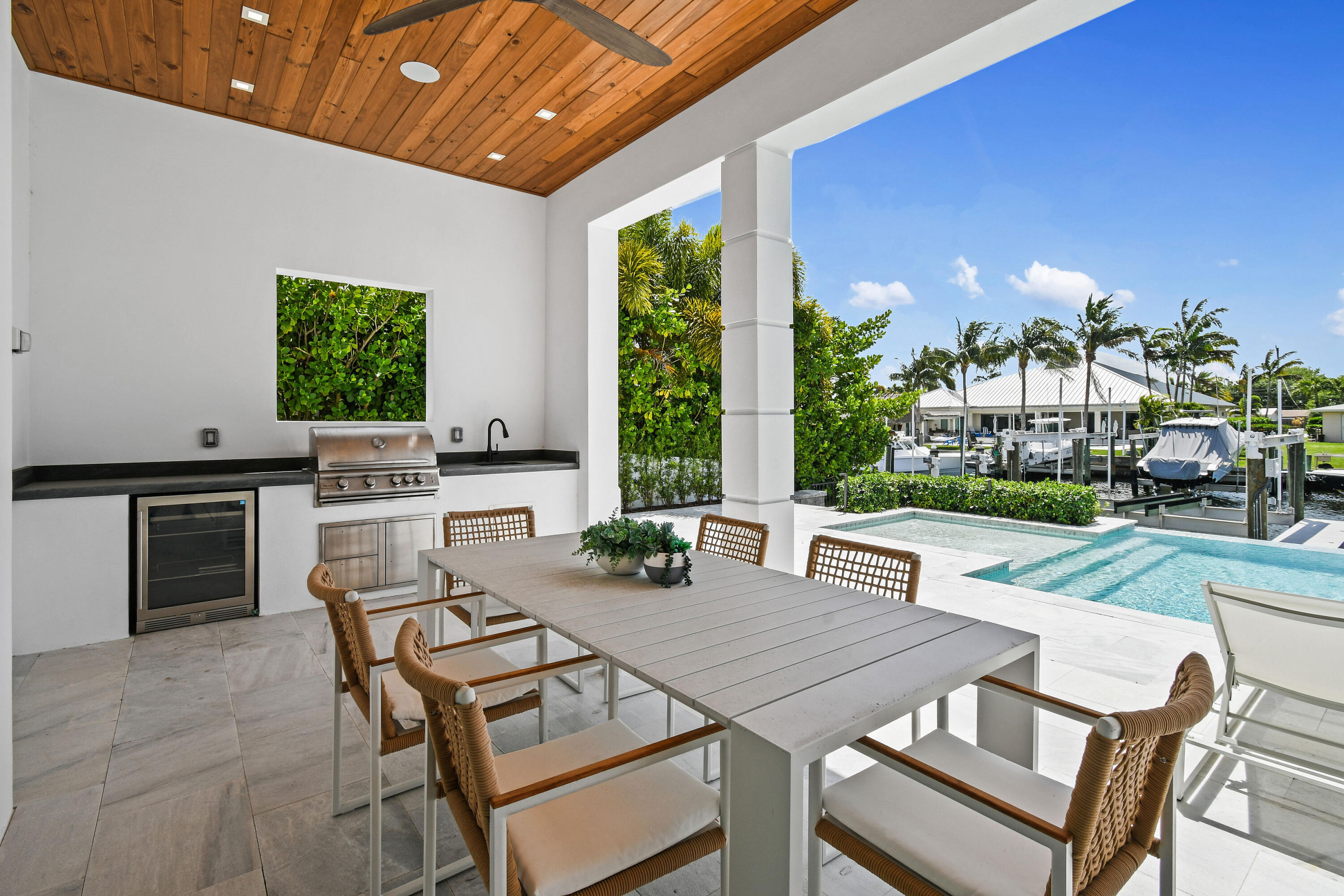2408 Azure Circle