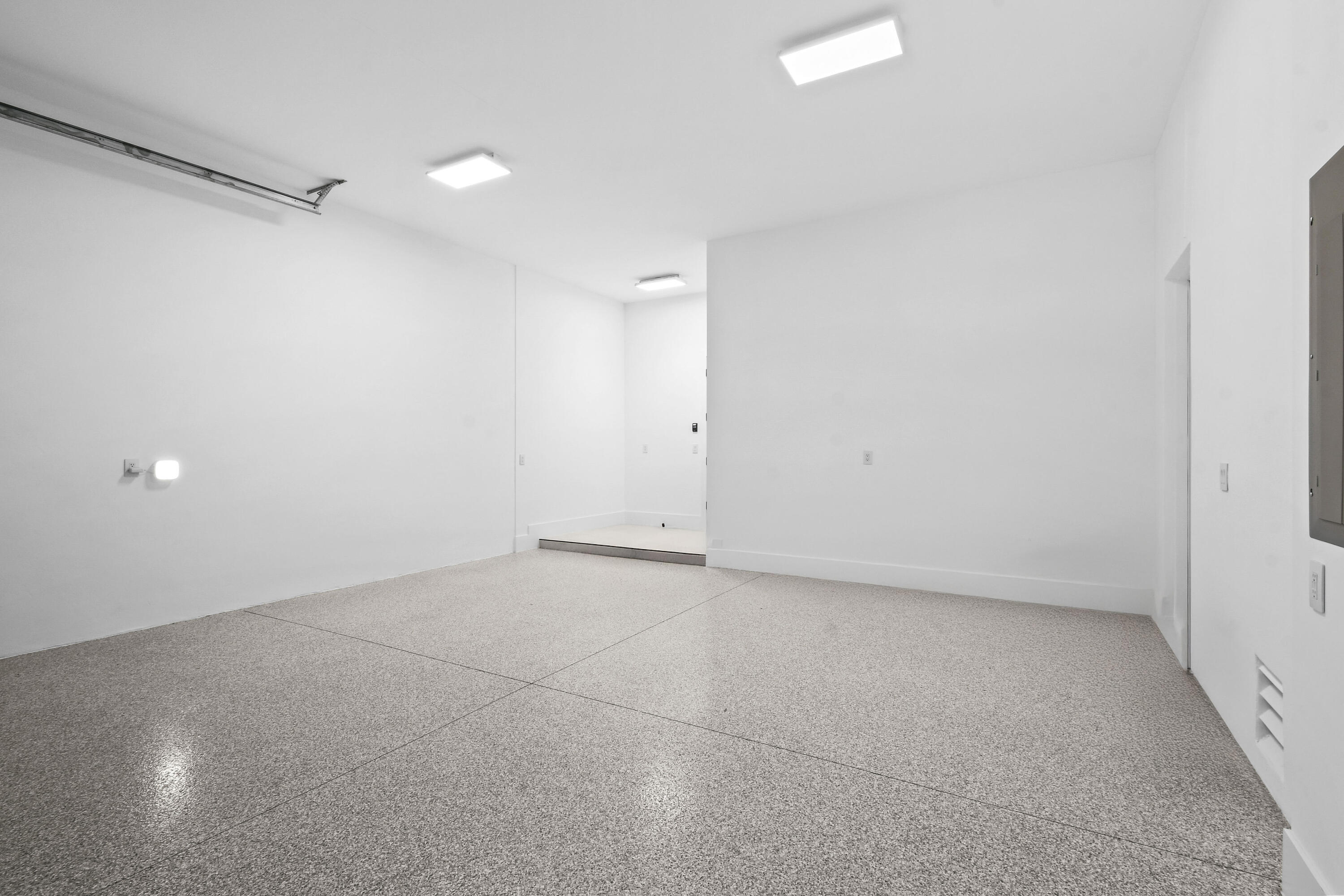 2408 Azure Circle