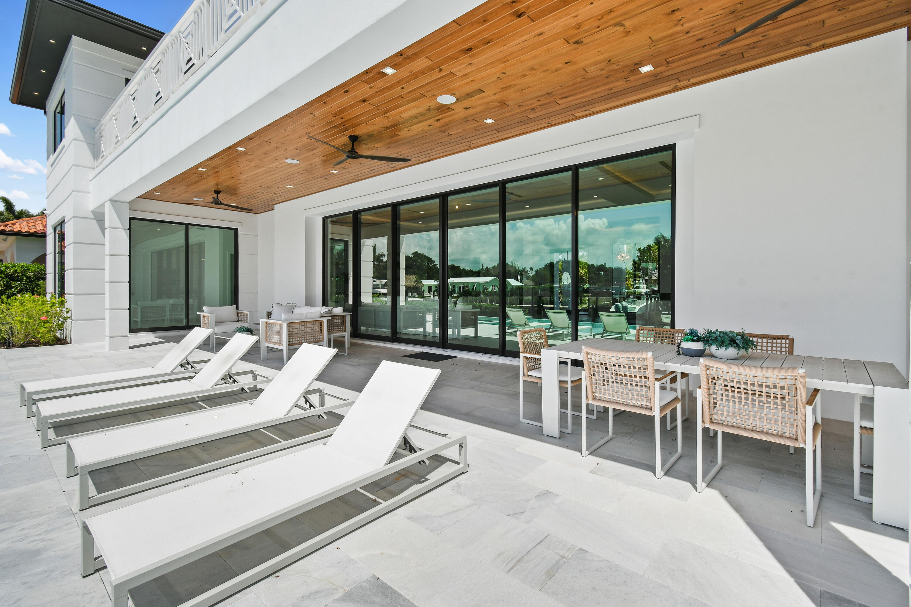 2408 Azure Circle