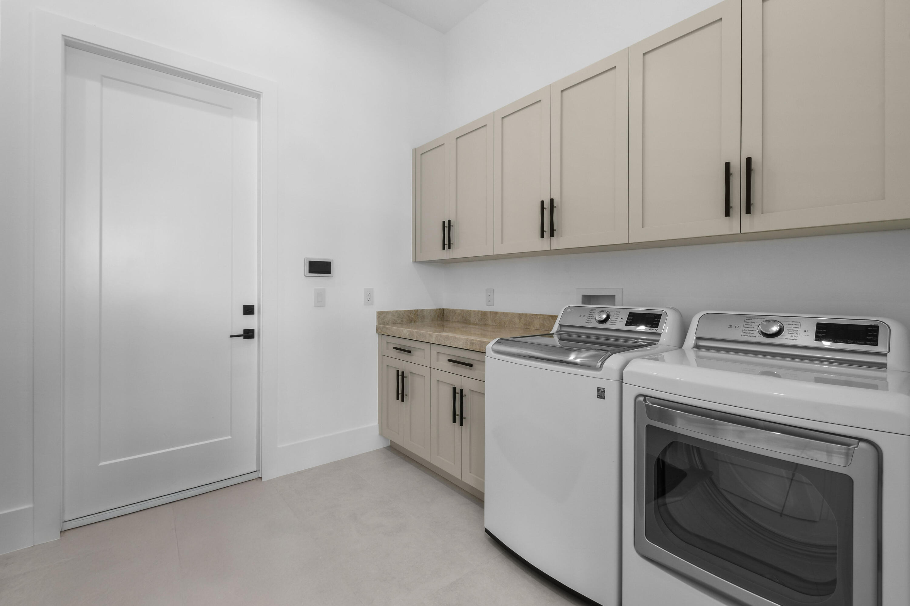 2408 Azure Circle