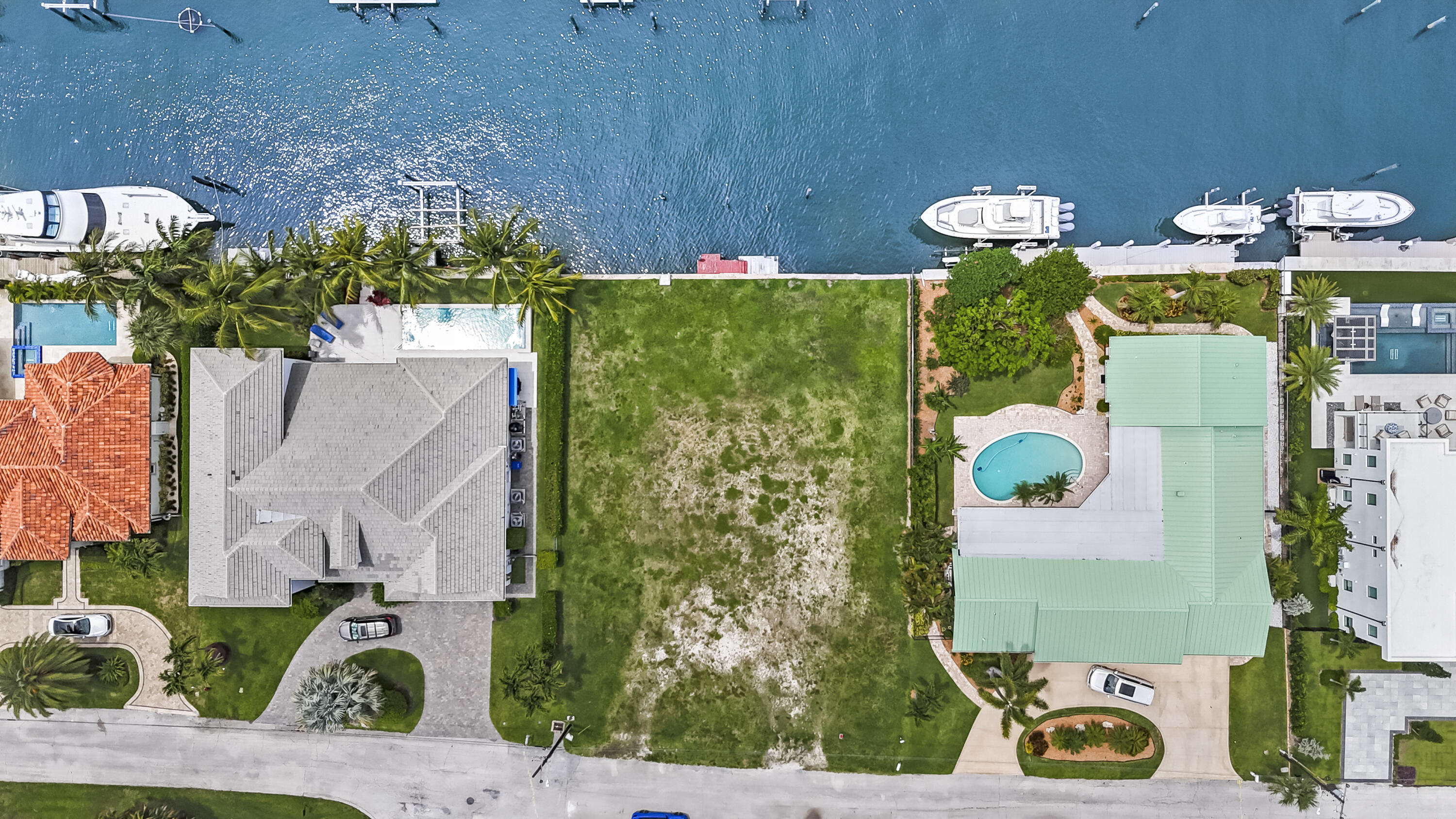 1121 Coral Way
